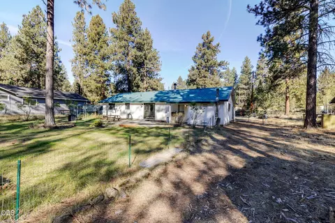 Exterior - 19487 Baker Rd, Bend, OR 97702 photo 8 of 13