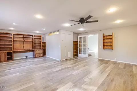 Living - 19487 Baker Rd, Bend, OR 97702 photo 3 of 4