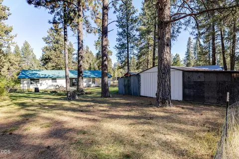 Exterior - 19487 Baker Rd, Bend, OR 97702 photo 12 of 13