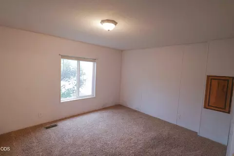 Bedroom - 110 Mason Rd, Eagle Point, OR 97524 photo 1 of 1