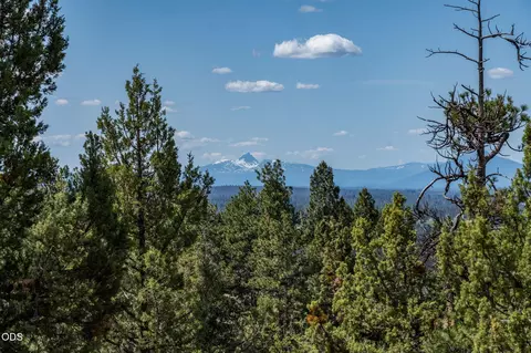 3341 NW Panorama Dr, Bend, OR 97703 photo 4