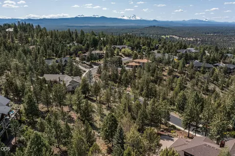 3341 NW Panorama Dr, Bend, OR 97703 photo 32
