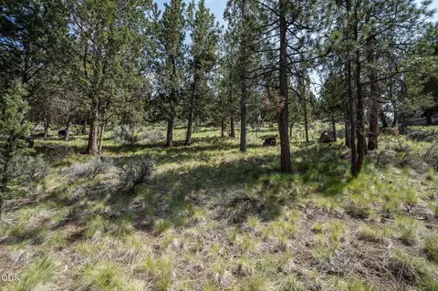 3341 NW Panorama Dr, Bend, OR 97703 photo 17