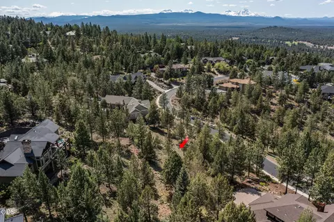 3341 NW Panorama Dr, Bend, OR 97703 photo 11