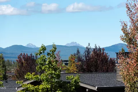 Other - 19332 Outrider Loop, Bend, OR 97702 photo 10 of 12