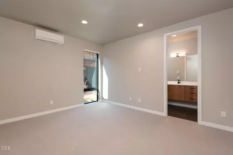 Bedroom - 19332 Outrider Loop, Bend, OR 97702 photo 1 of 2