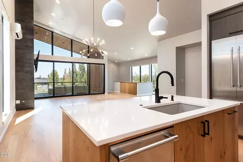 Kitchen - 19332 Outrider Loop, Bend, OR 97702 photo 1 of 6