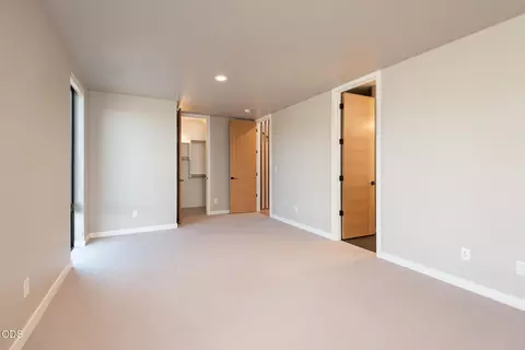 Bedroom - 19332 Outrider Loop, Bend, OR 97702 photo 2 of 2