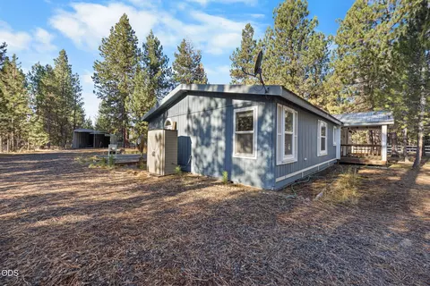 Exterior - 52747 Ammon Rd, La Pine, OR 97739 photo 10 of 13