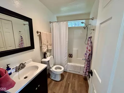 Bath - 8129 Thompson Creek Rd, Applegate, OR 97530 photo 4 of 4