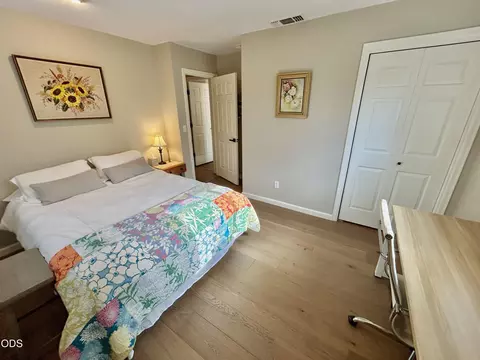 Bedroom - 8129 Thompson Creek Rd, Applegate, OR 97530 photo 3 of 5