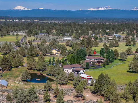 View/Area - 22155 Rickard Rd, Bend, OR 97702 photo 2 of 2