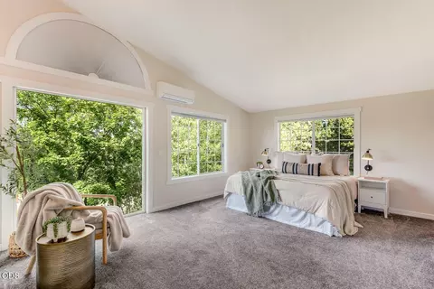 Bedroom - 64160 Pioneer Loop, Bend, OR 97701 photo 1 of 4