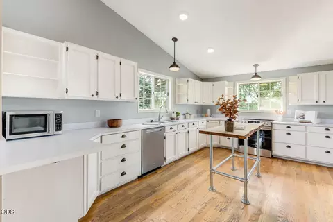 Kitchen - 64160 Pioneer Loop, Bend, OR 97701 photo 2 of 3