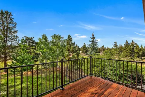 Exterior - 64160 Pioneer Loop, Bend, OR 97701 photo 2 of 11