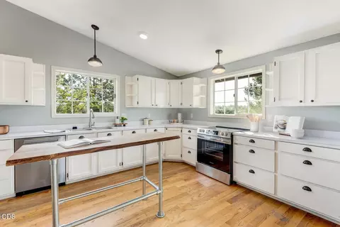 Kitchen - 64160 Pioneer Loop, Bend, OR 97701 photo 1 of 3