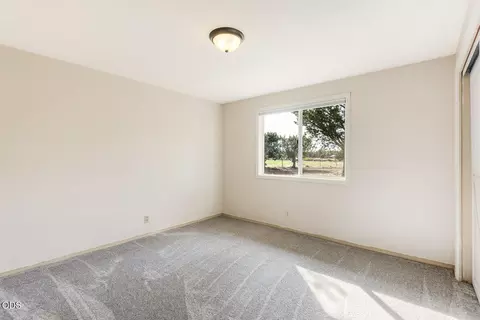 Bedroom - 64160 Pioneer Loop, Bend, OR 97701 photo 3 of 4