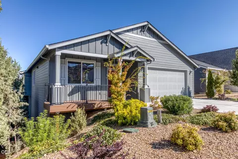 4093 SW Reindeer Ave, Redmond, OR 97756