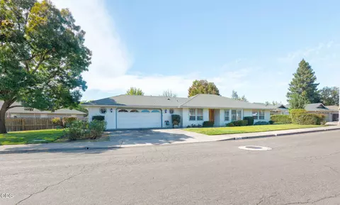 2673 Brookside Dr, Medford, OR 97504
