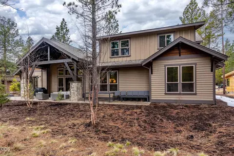 Exterior - 56887 Dancing Rock Loop #15B, Bend, OR 97707 photo 4 of 6