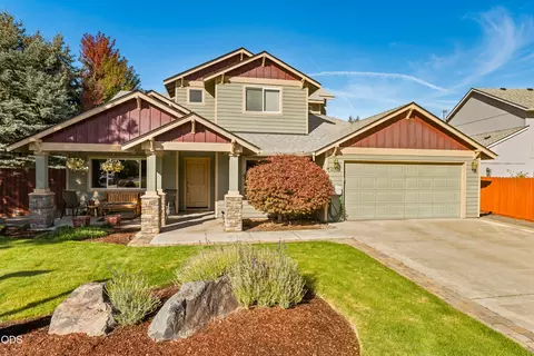 2023 NW 22nd St, Redmond, OR 97756