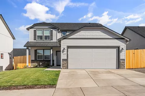 3691 Ford Dr, Medford, OR 97504