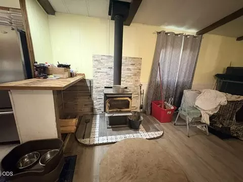 Kitchen - 136028 Us 97, Crescent, OR 97733 photo 1 of 4