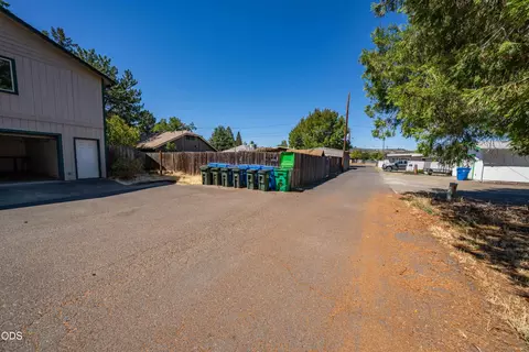 Exterior - Undisclosed, Eagle Point, OR 97524 photo 14 of 19