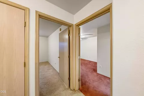 Entry Way - Undisclosed, Eagle Point, OR 97524 photo 3 of 3