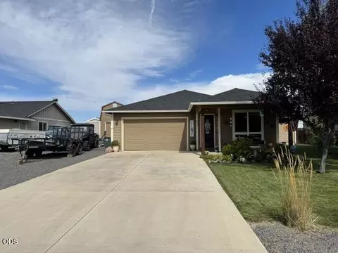 611 E A St, Culver, OR 97734