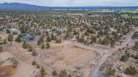 View/Area - 25430 Elk Ln, Bend, OR 97701 photo 4 of 8