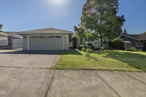2212 Westfall Cir, Medford, OR 97504