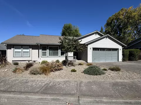 1281 Munson Dr, Ashland, OR 97520