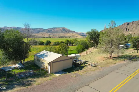 Willow Street, Spray, OR 97874