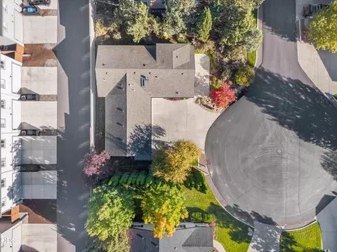 View/Area - 2337 NE Buckwheat Ct, Bend, OR 97701 photo 1 of 5