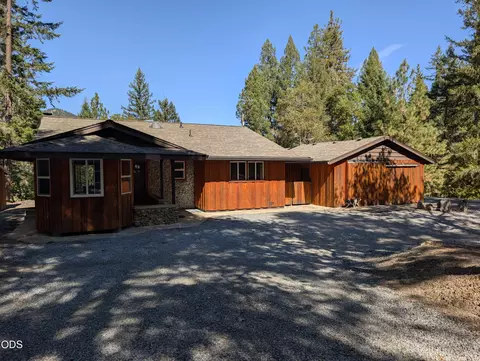 11851 Upper Applegate Rd, Jacksonville, OR 97530