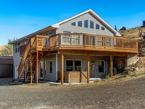 645 N Washington St, Prairie City, OR 97869