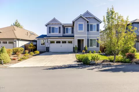 Exterior - 61144 Manhae Ln, Bend, OR 97702 photo 10 of 16