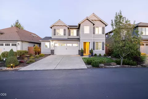 Exterior - 61144 Manhae Ln, Bend, OR 97702 photo 12 of 16