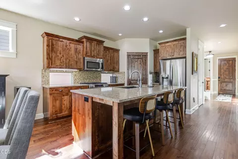 Kitchen - 61144 Manhae Ln, Bend, OR 97702 photo 1 of 6
