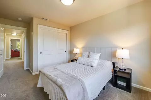 Bedroom - 61144 Manhae Ln, Bend, OR 97702 photo 7 of 7