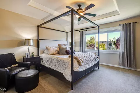 Bedroom - 61144 Manhae Ln, Bend, OR 97702 photo 1 of 7