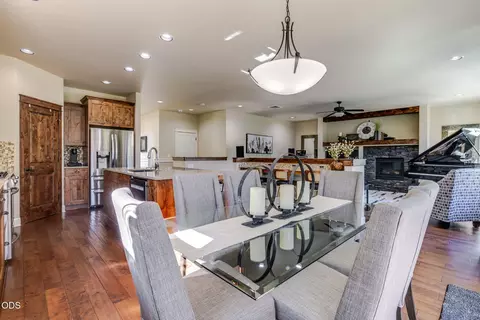 Dining - 61144 Manhae Ln, Bend, OR 97702 photo 1 of 1