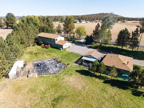 View/Area - 19210 Pinehurst Rd, Bend, OR 97703 photo 1 of 2