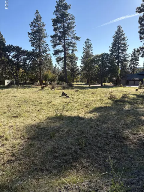540 Sanderling Rd, Klamath Falls, OR 97601