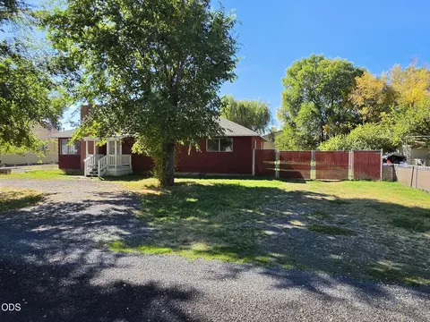 2746 Bisbee St, Klamath Falls, OR 97603