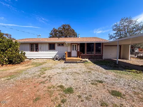 6362 Harold Rd, Central Point, OR 97502