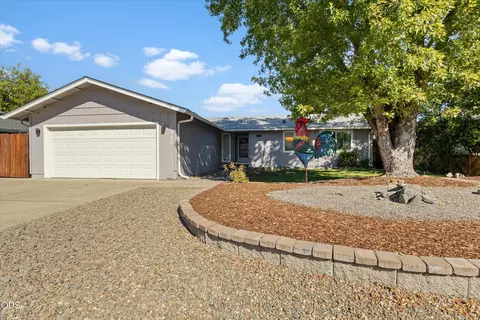 1915 Page St, Medford, OR 97504