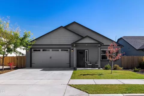 3350 NW 9th Ln, Redmond, OR 97756