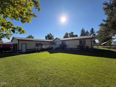 2331 2nd St, Malin, OR 97632